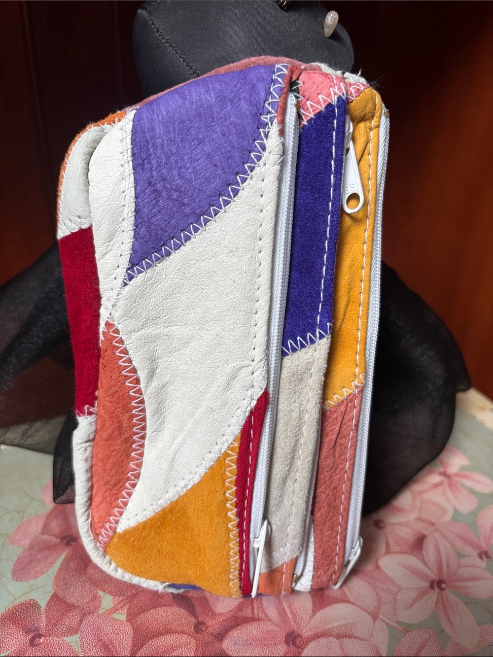 Vintage 80s Patchwork Leather Zip Pouch many pockets - Picture 8 of 10